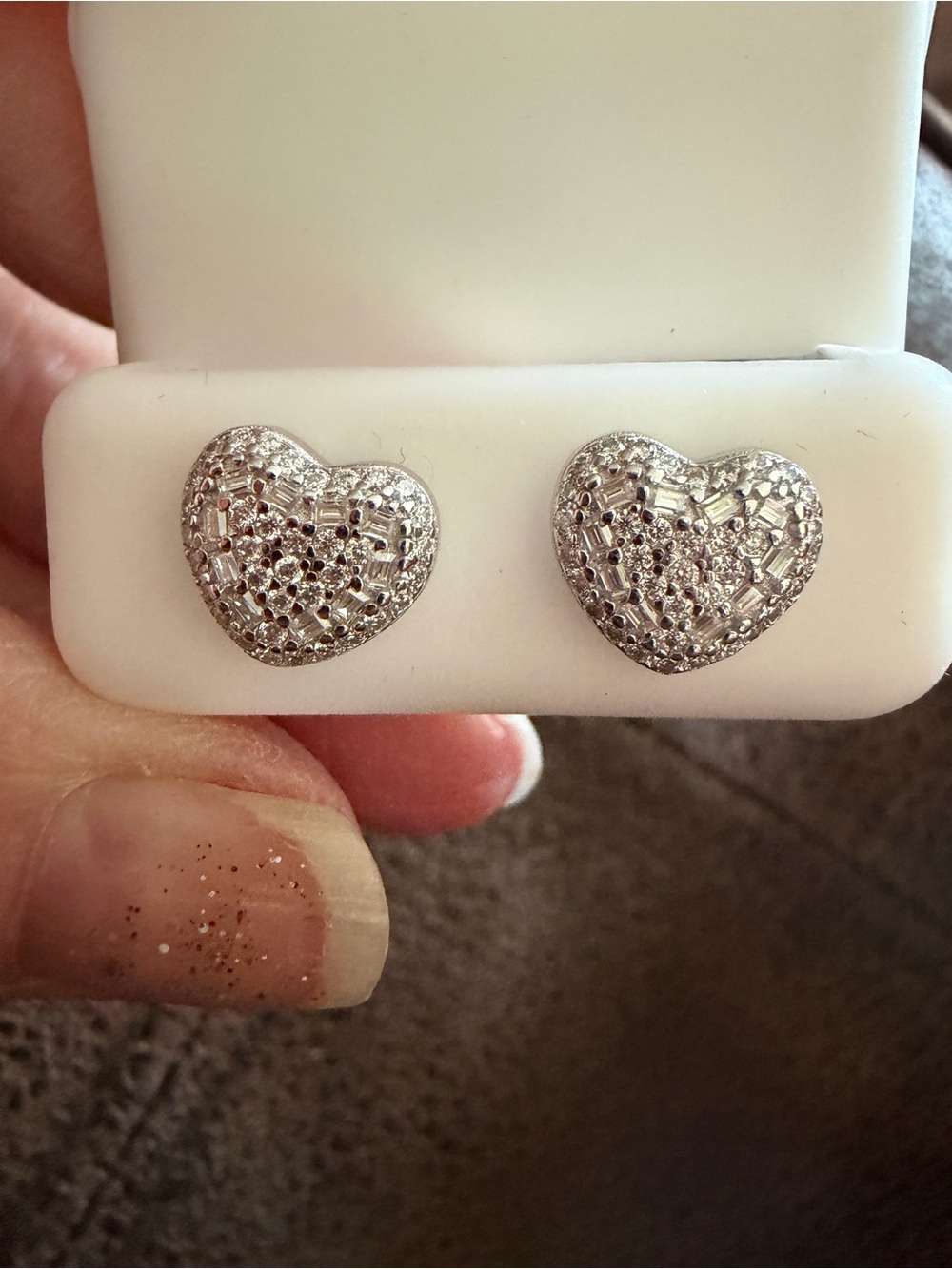 925 SS Mojssanite Heart Shaped Stud Earrings - Heart earrings